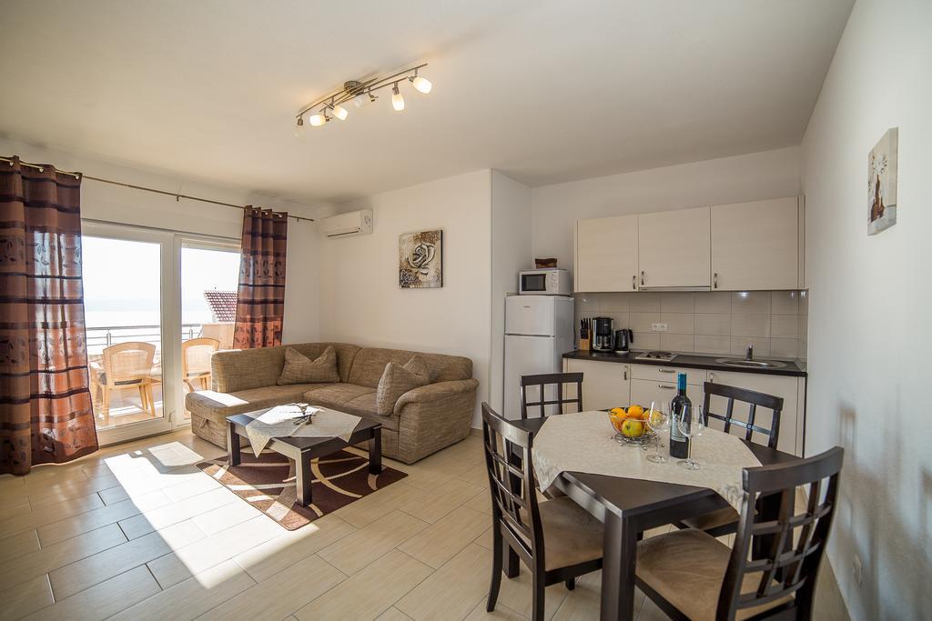 Apartments Kati Omiš Eksteriør bilde