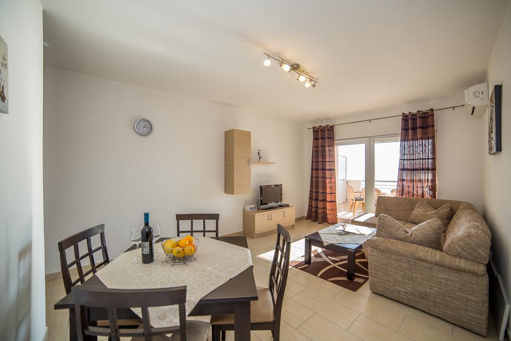 Apartments Kati Omiš Eksteriør bilde