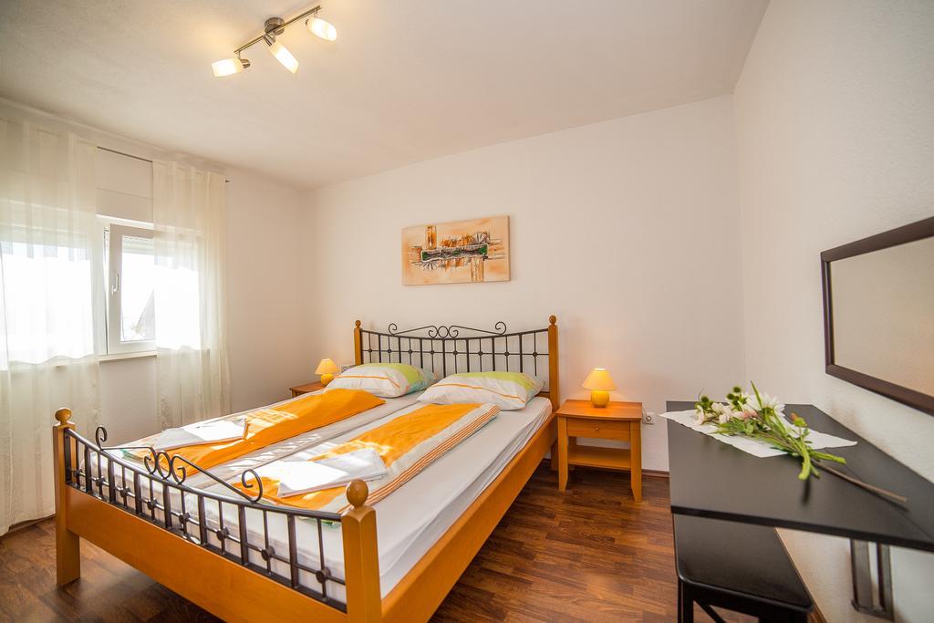 Apartments Kati Omiš Eksteriør bilde