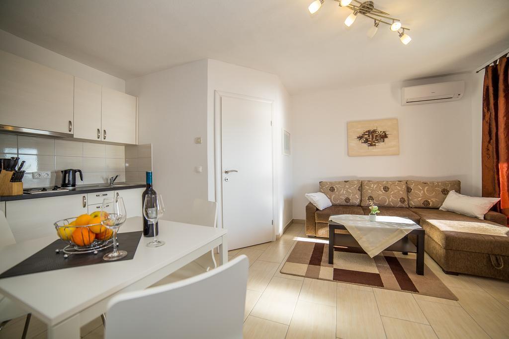 Apartments Kati Omiš Eksteriør bilde