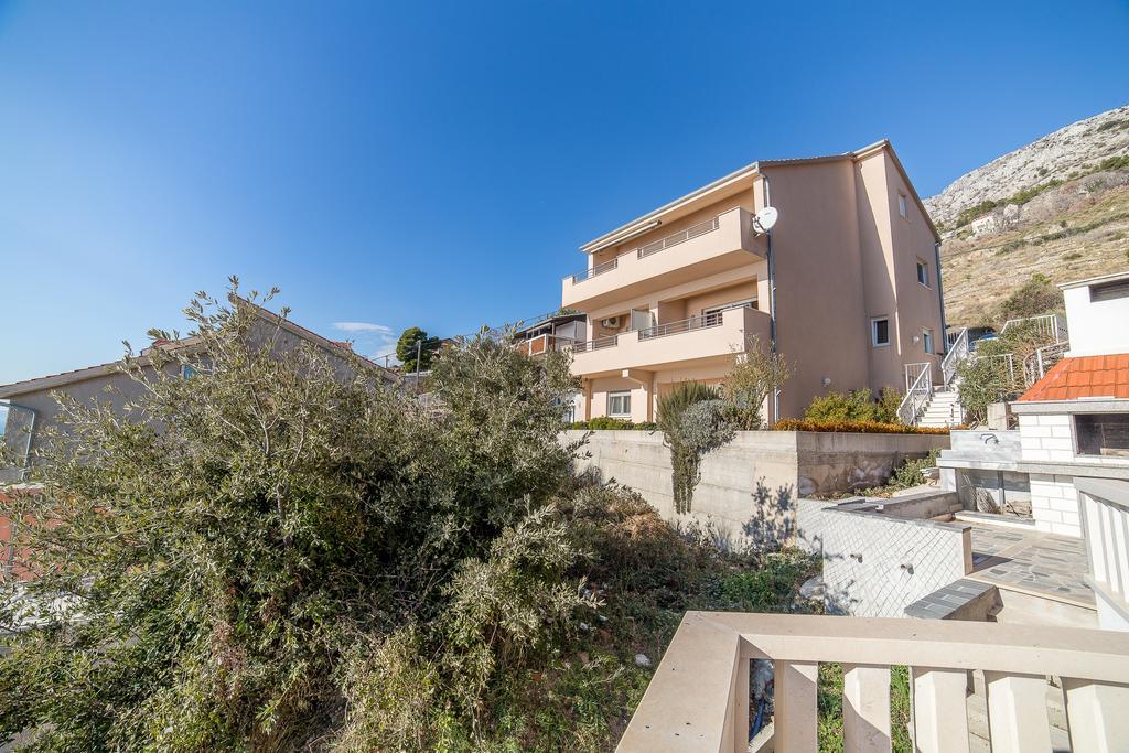 Apartments Kati Omiš Eksteriør bilde